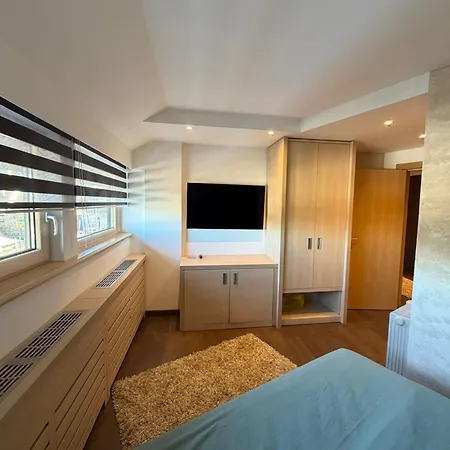 Konaci Centar * 科帕奥尼克