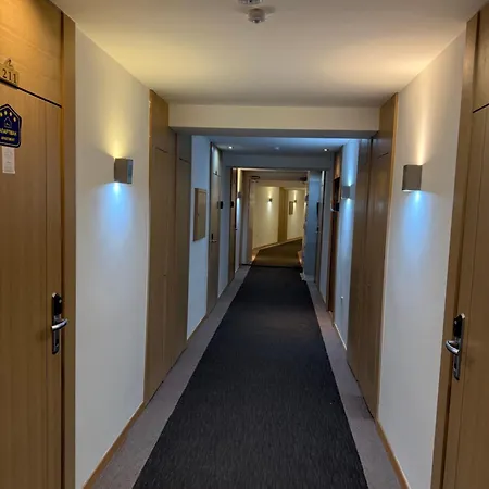 Konaci Centar * 科帕奥尼克